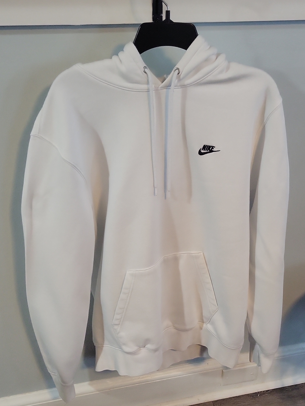 Nike White Men's Pullover Hoodie with Black Swoosh